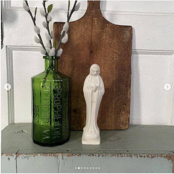 Vintage White Porcelain Ceramic Mother Mary Madonna Bud Vase Statue Crazing - Picture 2 of 9